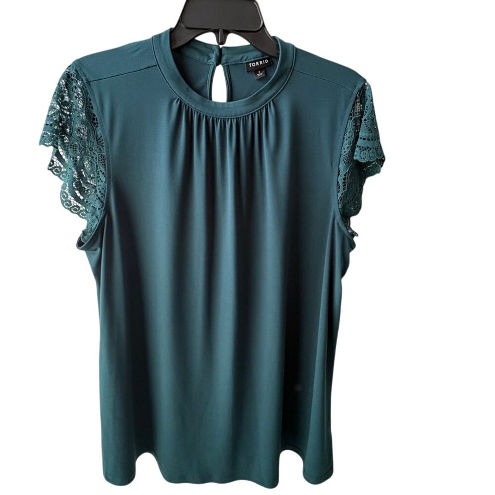 Ladies Torrid cap sleeve green blouse with lace 1 work dressy  14-16